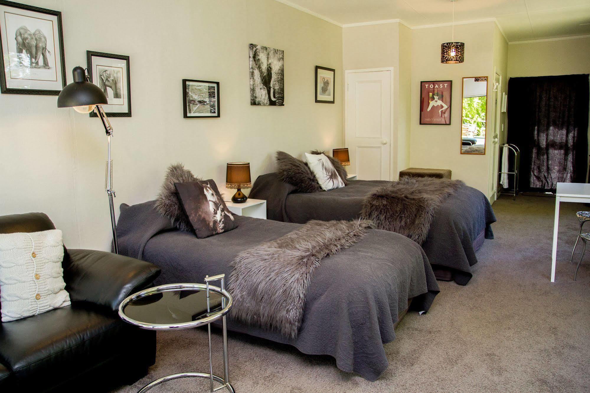 Bed and Breakfast Swan House Martinborough Exterior foto